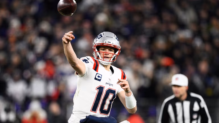 Drake Maye Sparks Fourth-Quarter Rally as Patriots Clinch Playoff Berth